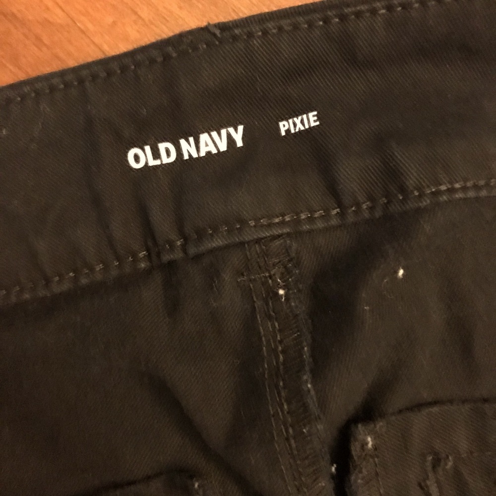 Old Navy Pixie Pant - Picture 4 of 5